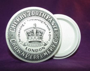 Crown's cCherry Toothpaste Pot 